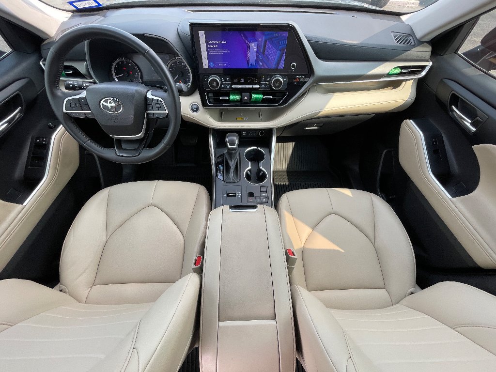 Used 2024 Midnight Black Metallic Toyota XLE image 3