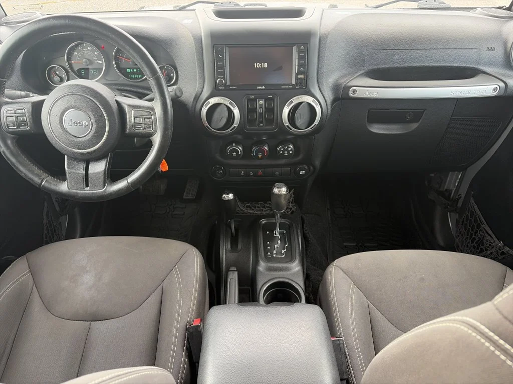 Used 2017 Silver Jeep Unlimited Sahara image 13
