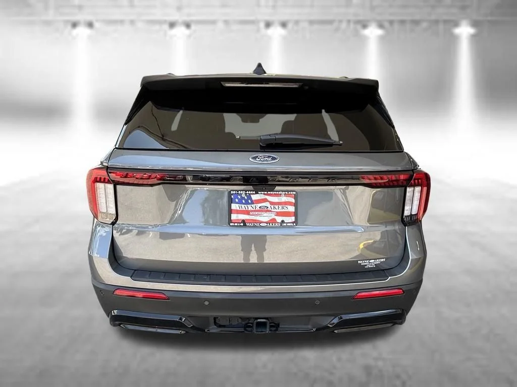 Certified Used 2026 Gray Metallic Ford ST-Line image 5