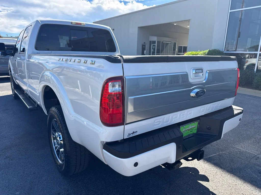 Used 2016 White Platinum Clearcoat Metallic Ford Platinum image 24