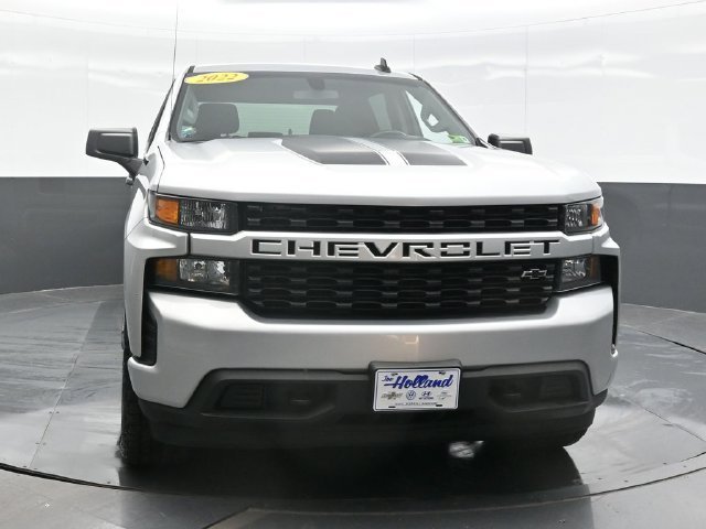 Used 2022 Silver Chevrolet Custom image 6
