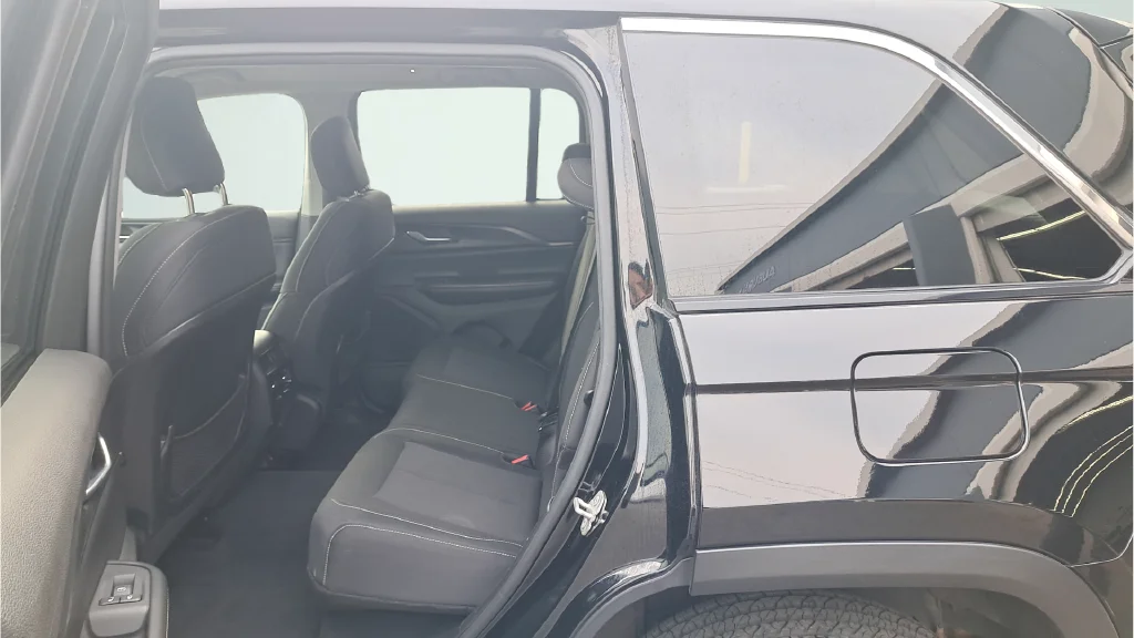 Used 2023 Black Jeep Laredo image 12