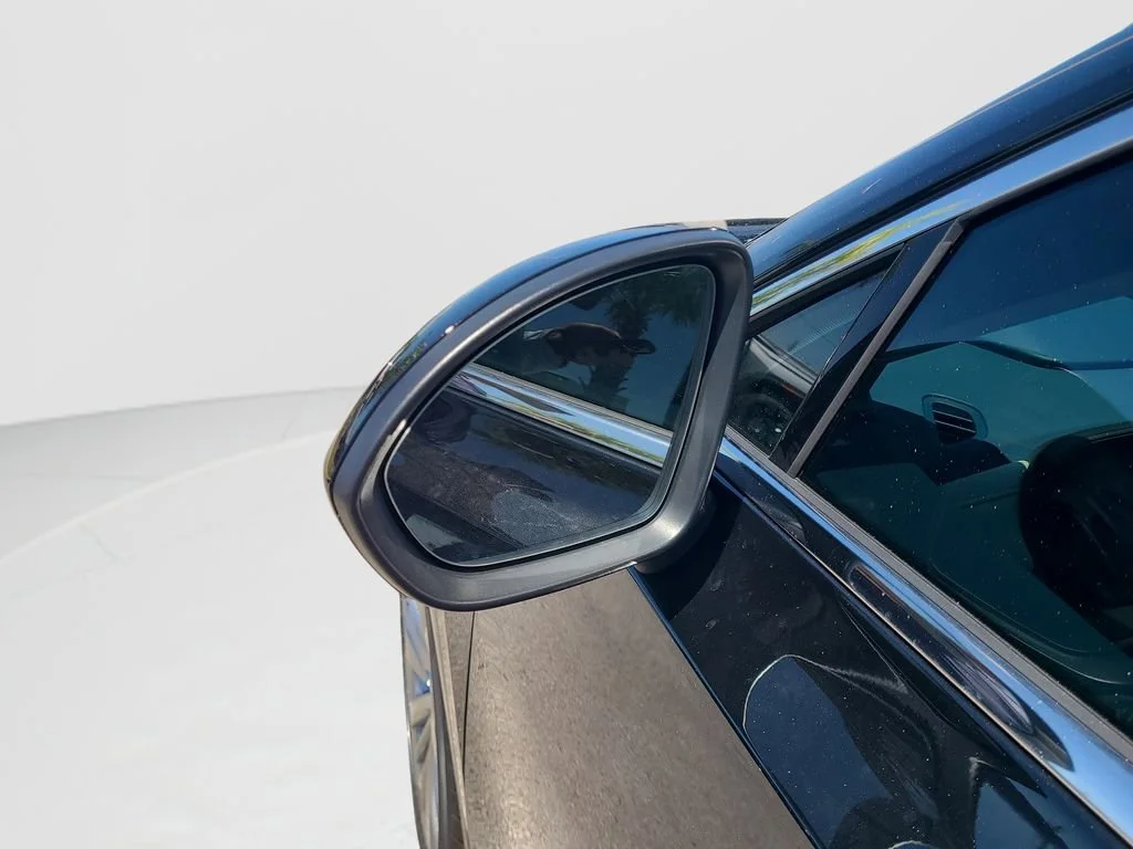 New 2026 Ebony Twilight Metallic Buick Avenir image 24