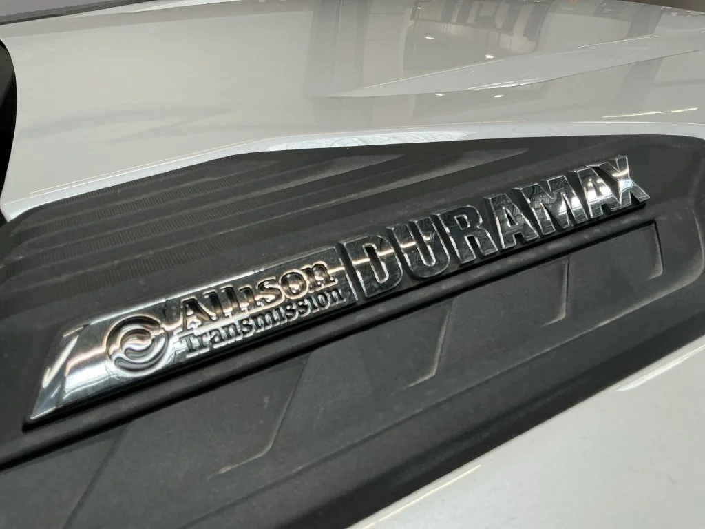 Used 2022 Iridescent Pearl Tricoat Chevrolet High Country image 36