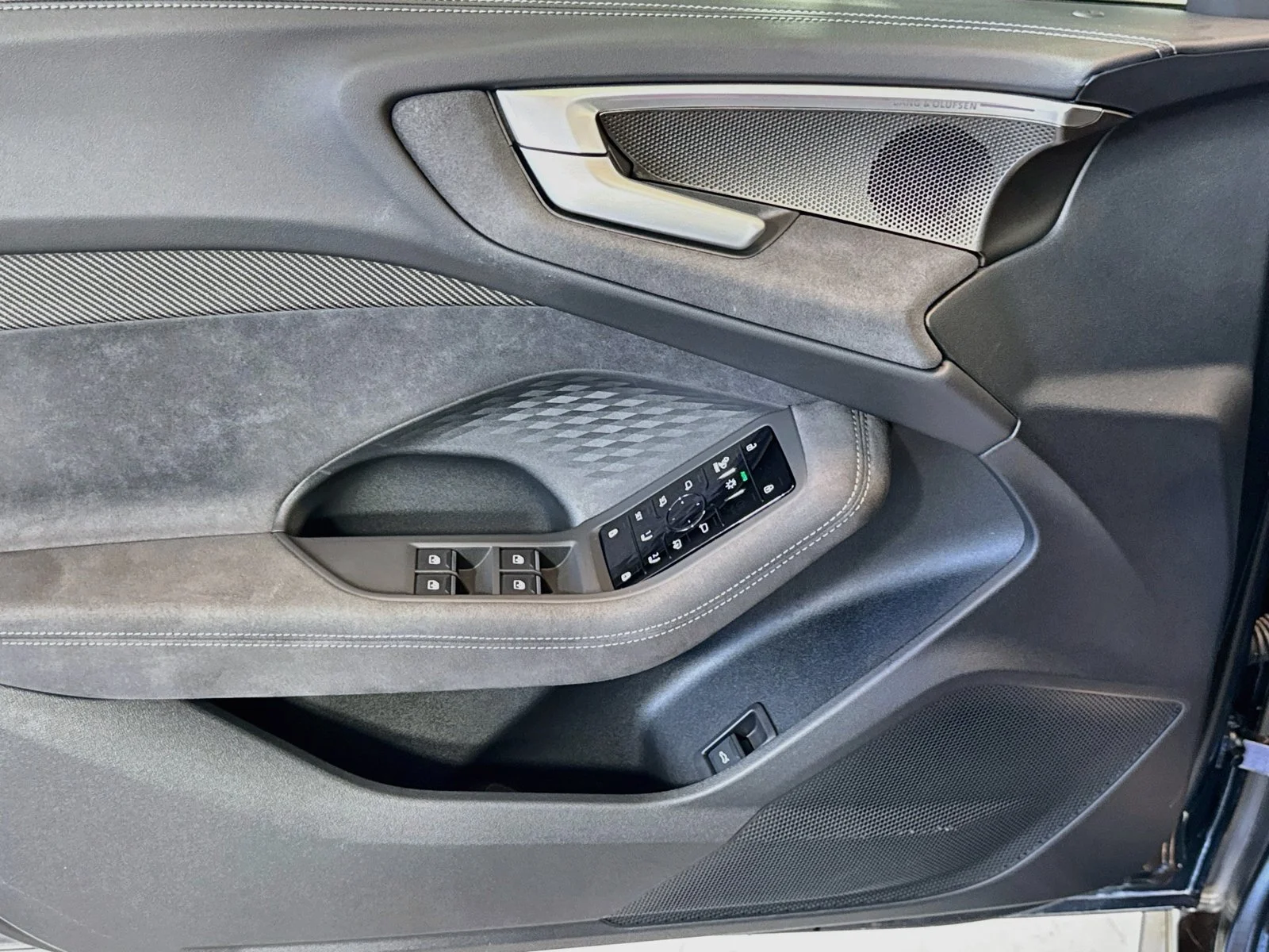 Used 2025 Gray Audi Premium Plus image 16