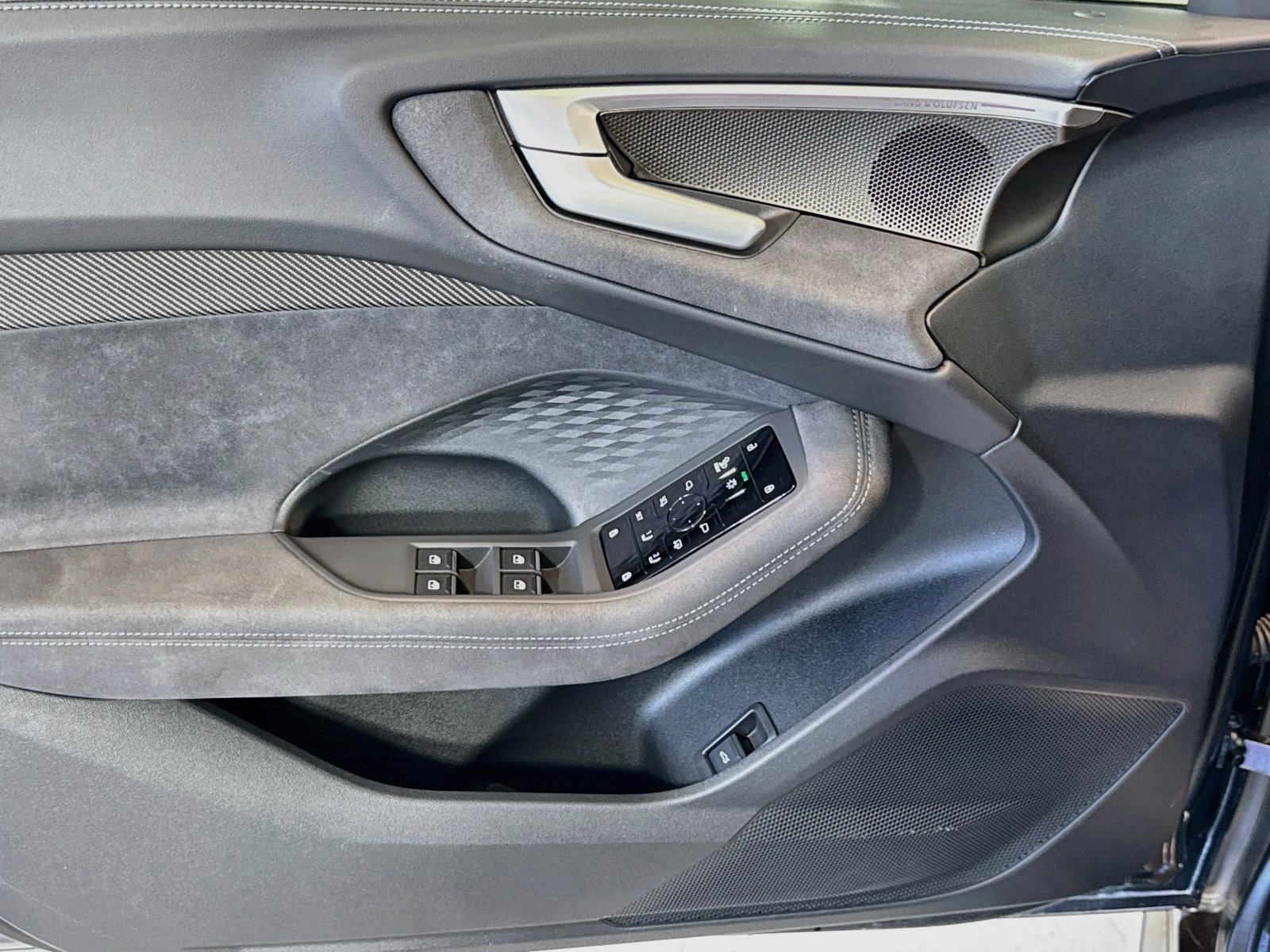 Used 2025 Gray Audi Premium Plus image 16