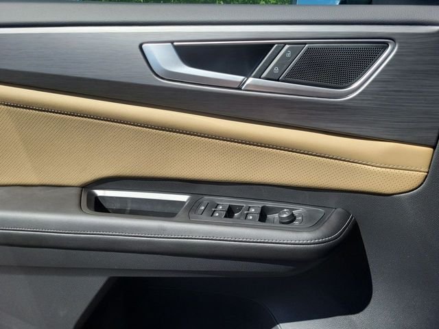 New 2026 Silver Volkswagen 2.0T SE image 10