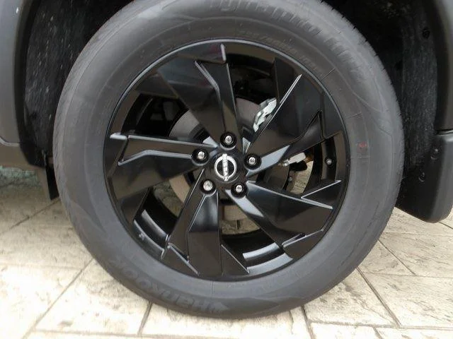 2025 Nissan Rogue SV - Photo 8