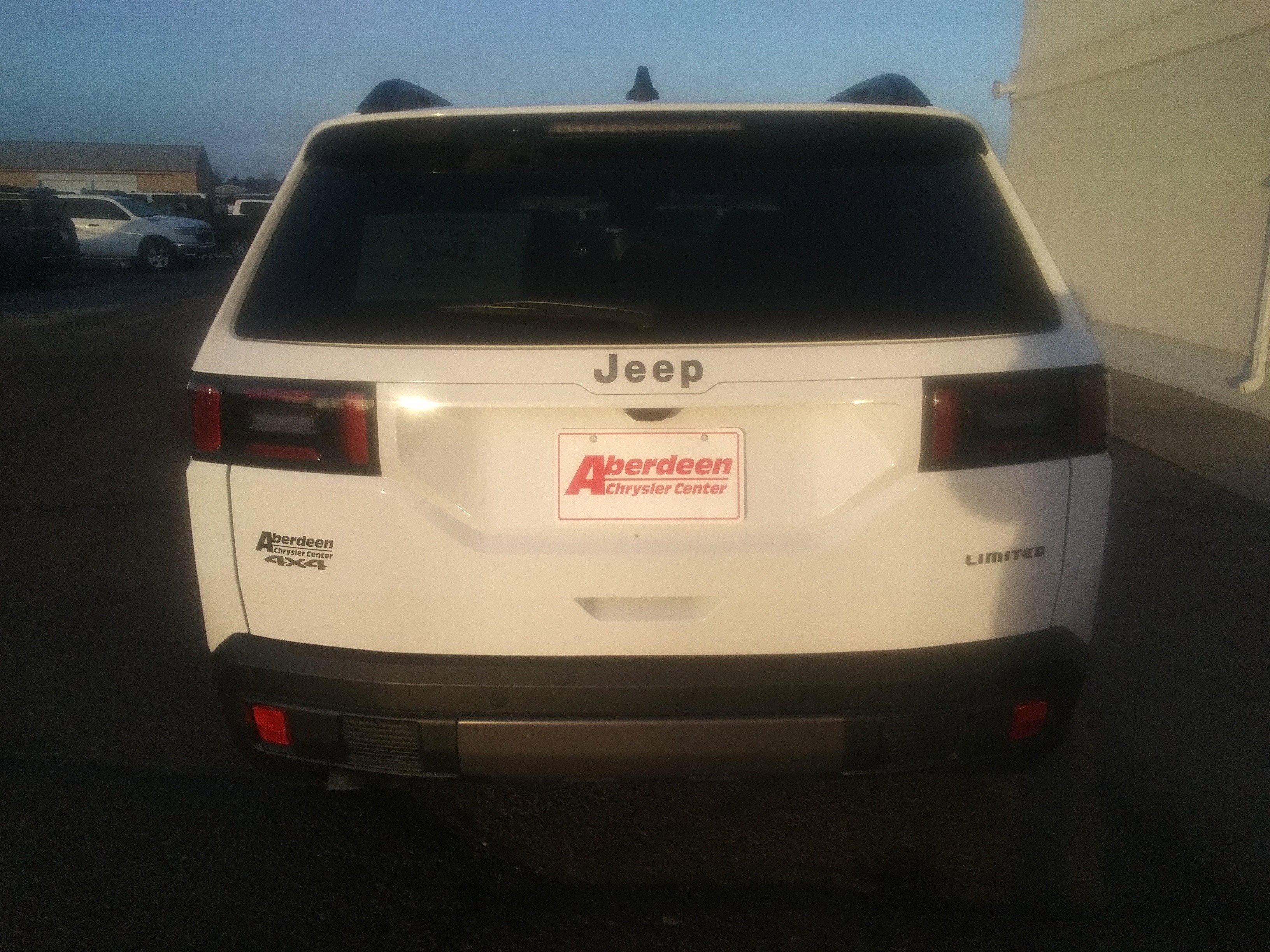 New 2026 Bright White Clear-Coat Exterior Paint Jeep Limited image 6