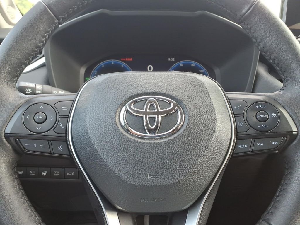 Used 2023 Wind Chill Pearl Toyota Limited image 22