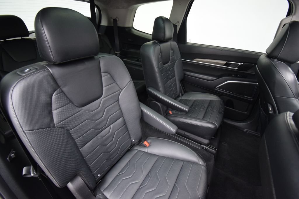 Used 2022 Black Kia SX image 20