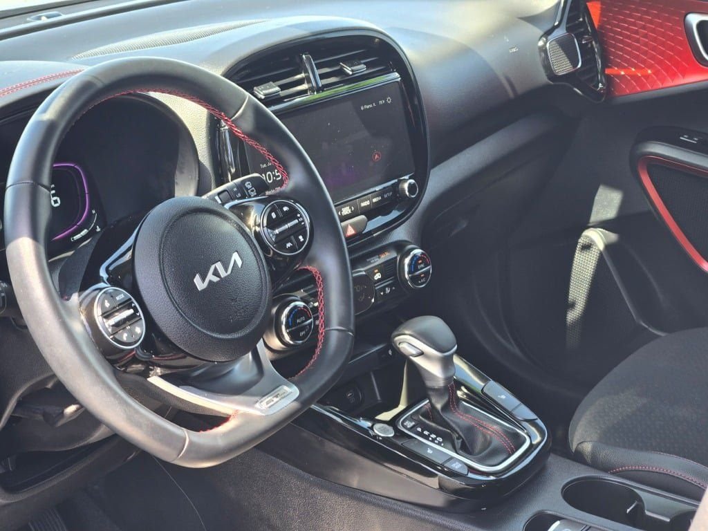 Certified Used 2025 Steel Gray Kia GT-Line image 21
