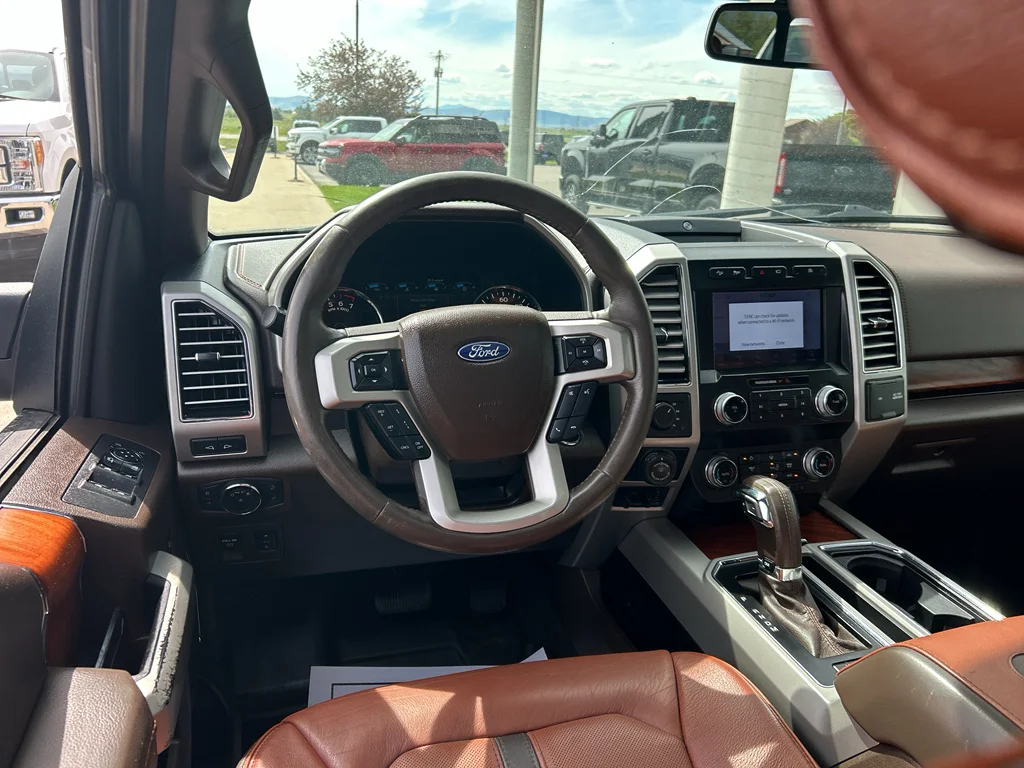 Used 2020 Agate Black Metallic Ford King Ranch image 9