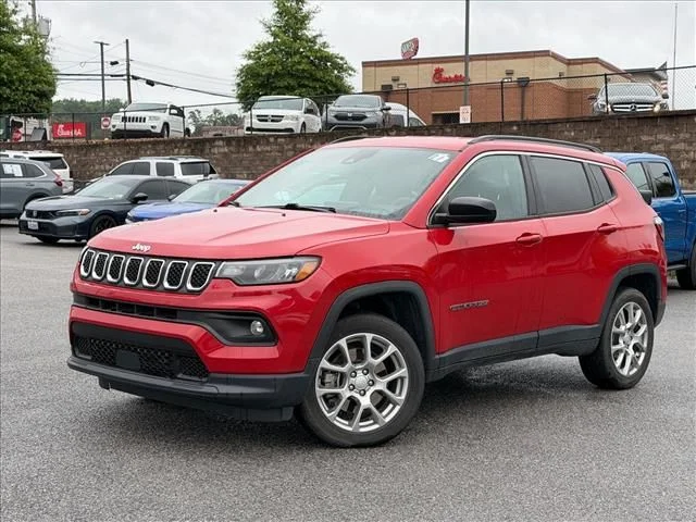 Used 2023 Red Jeep Latitude Lux image 2