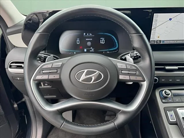 Used 2024 White Hyundai SEL image 25