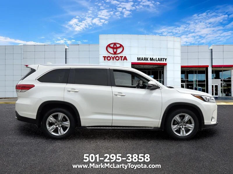 Used 2017 Blizzard Pearl TOYOTA LIMITED V6 FWD image 6