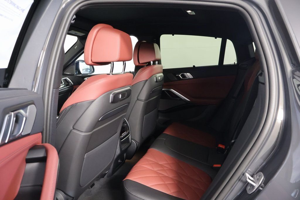 New 2027 Dravit Grey Metallic BMW xDrive40i image 6