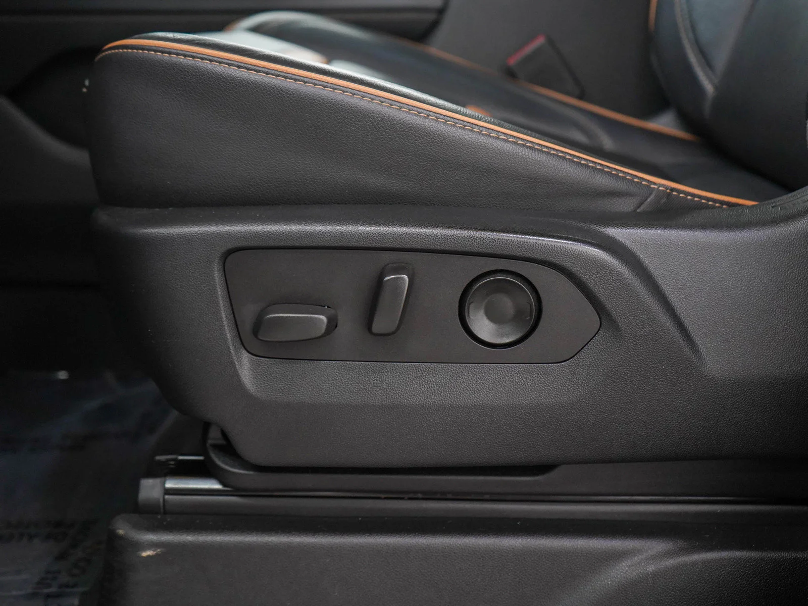 Used 2022 Onyx Black GMC AT4 image 31