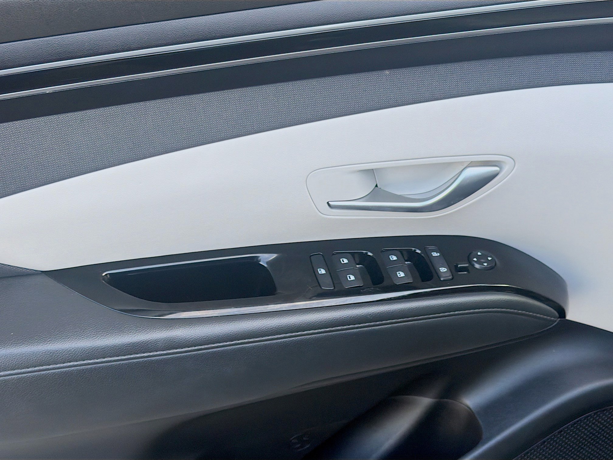 Used 2022 Portofino Gray Hyundai SEL image 14