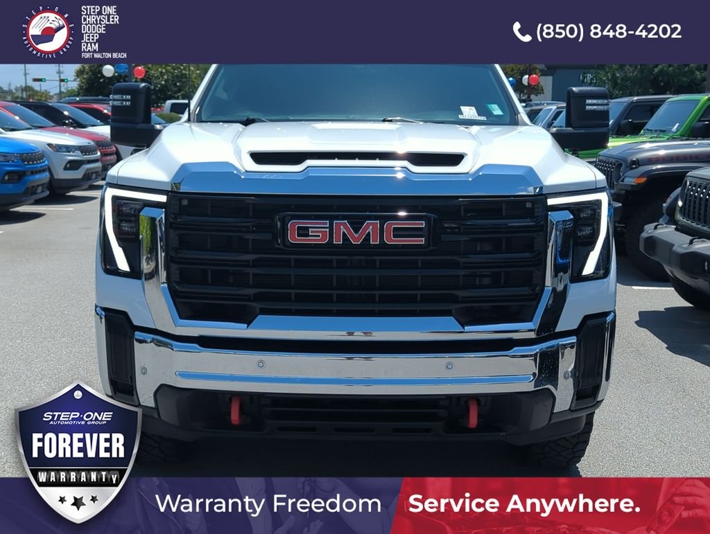 Used 2025 White GMC Pro image 9
