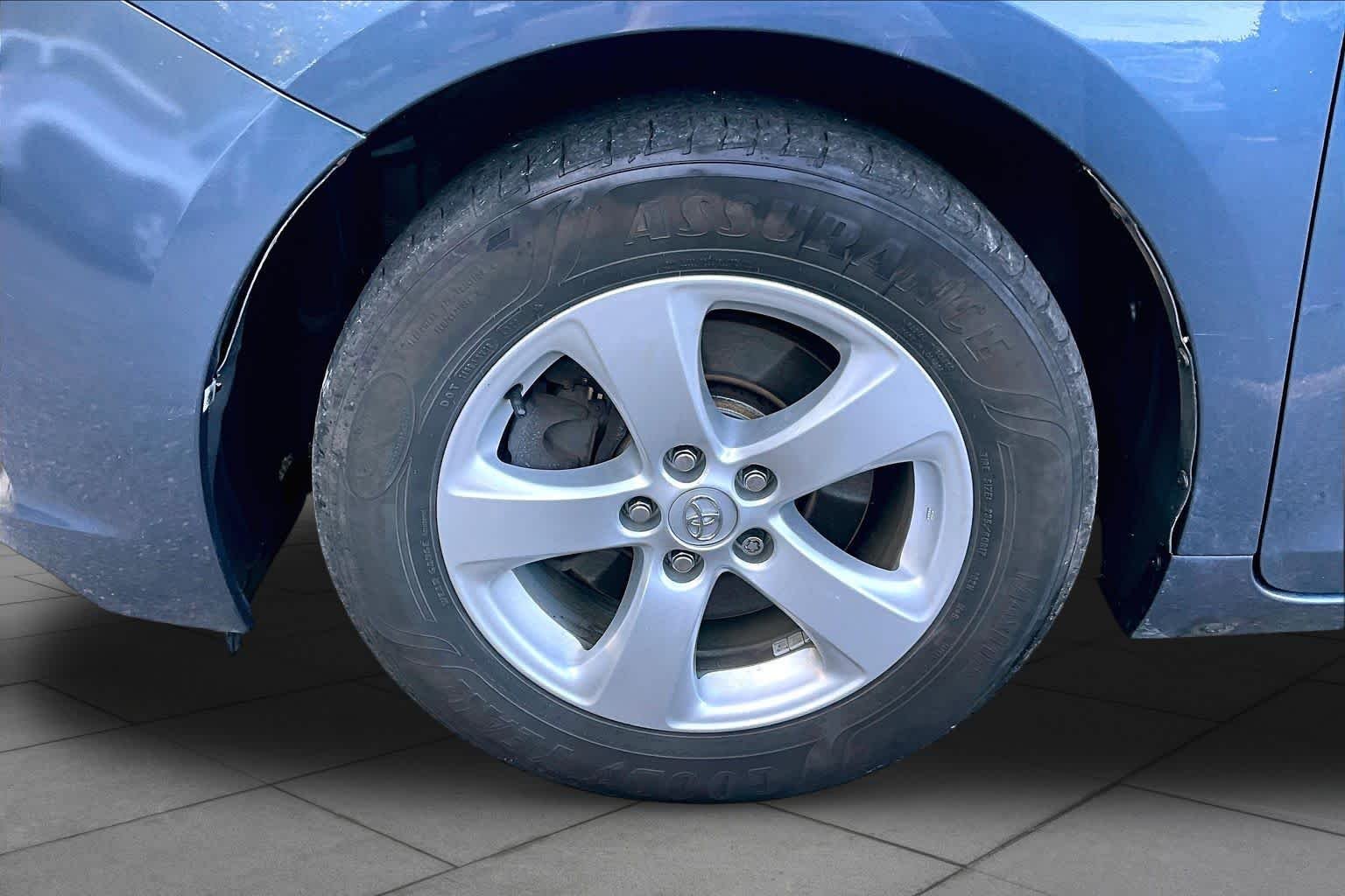 Used 2017 Shoreline Blue Pearl Toyota LE image 11