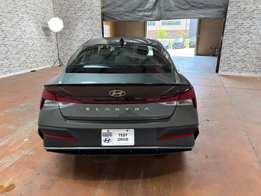 New 2026 Amazon Gray Hyundai SEL Sport image 6