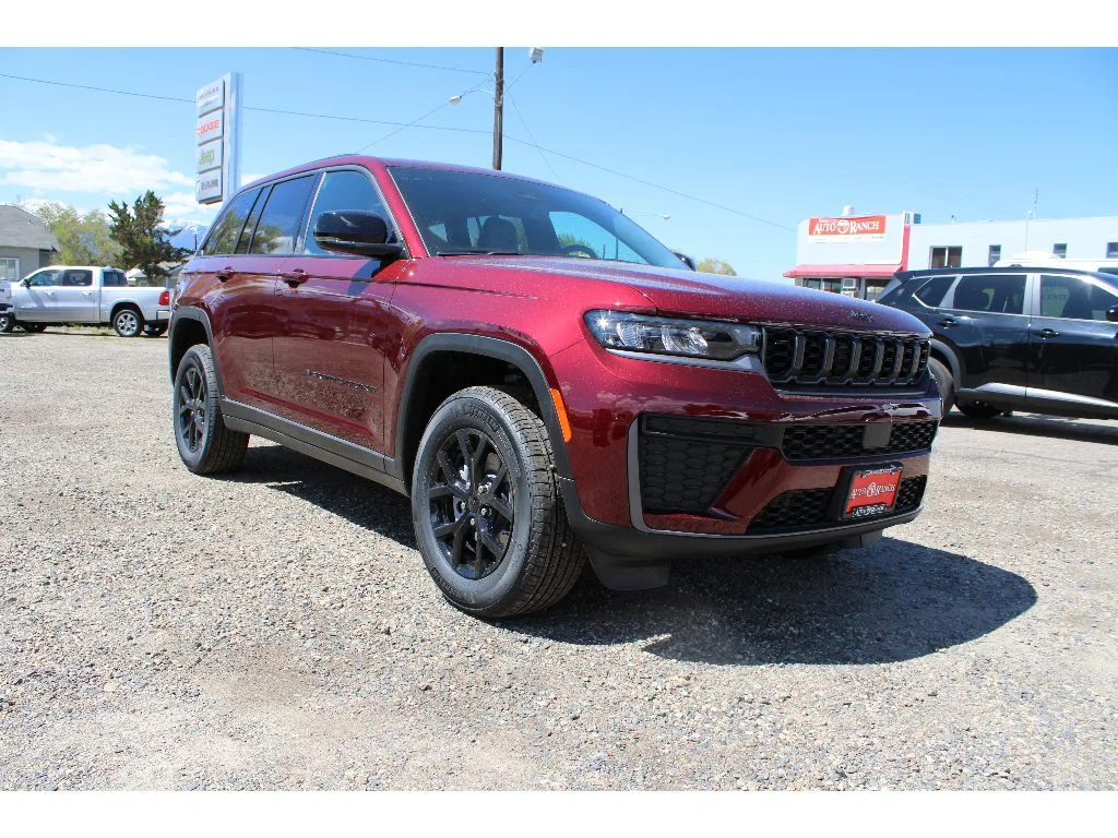 2026 Jeep Grand Cherokee Laredo Altitude 4x4's photo