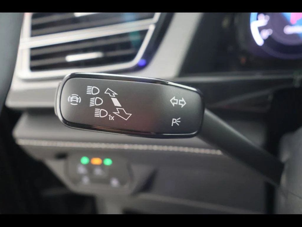 New 2026 Black Volkswagen 2.0T SE w/Technology image 26