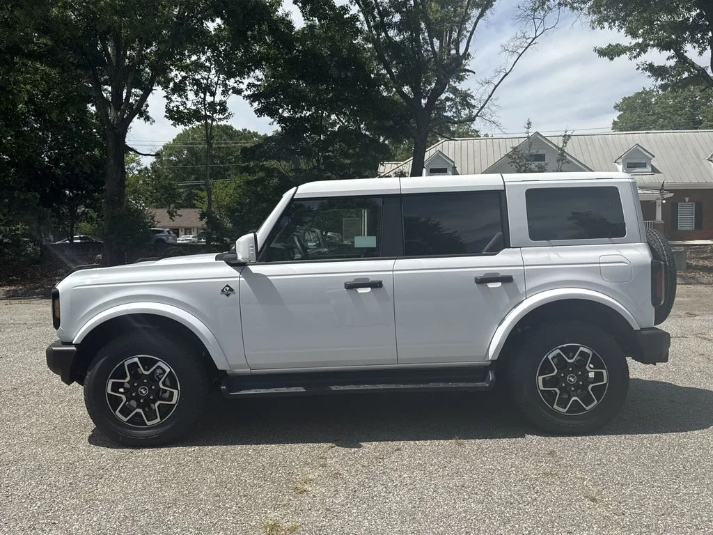 New 2026 White Ford Outer Banks image 8