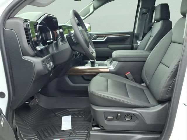 New 2026 Summit White Chevrolet RST image 16