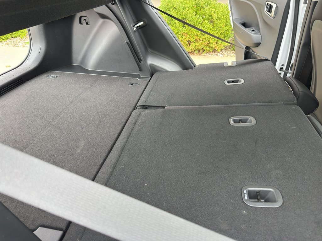 Used 2025 Onyx Black Hyundai SEL image 34