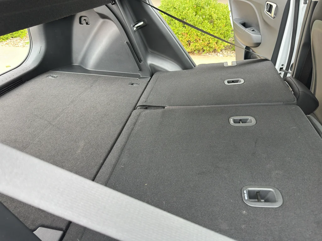 Used 2025 Onyx Black Hyundai SEL image 34