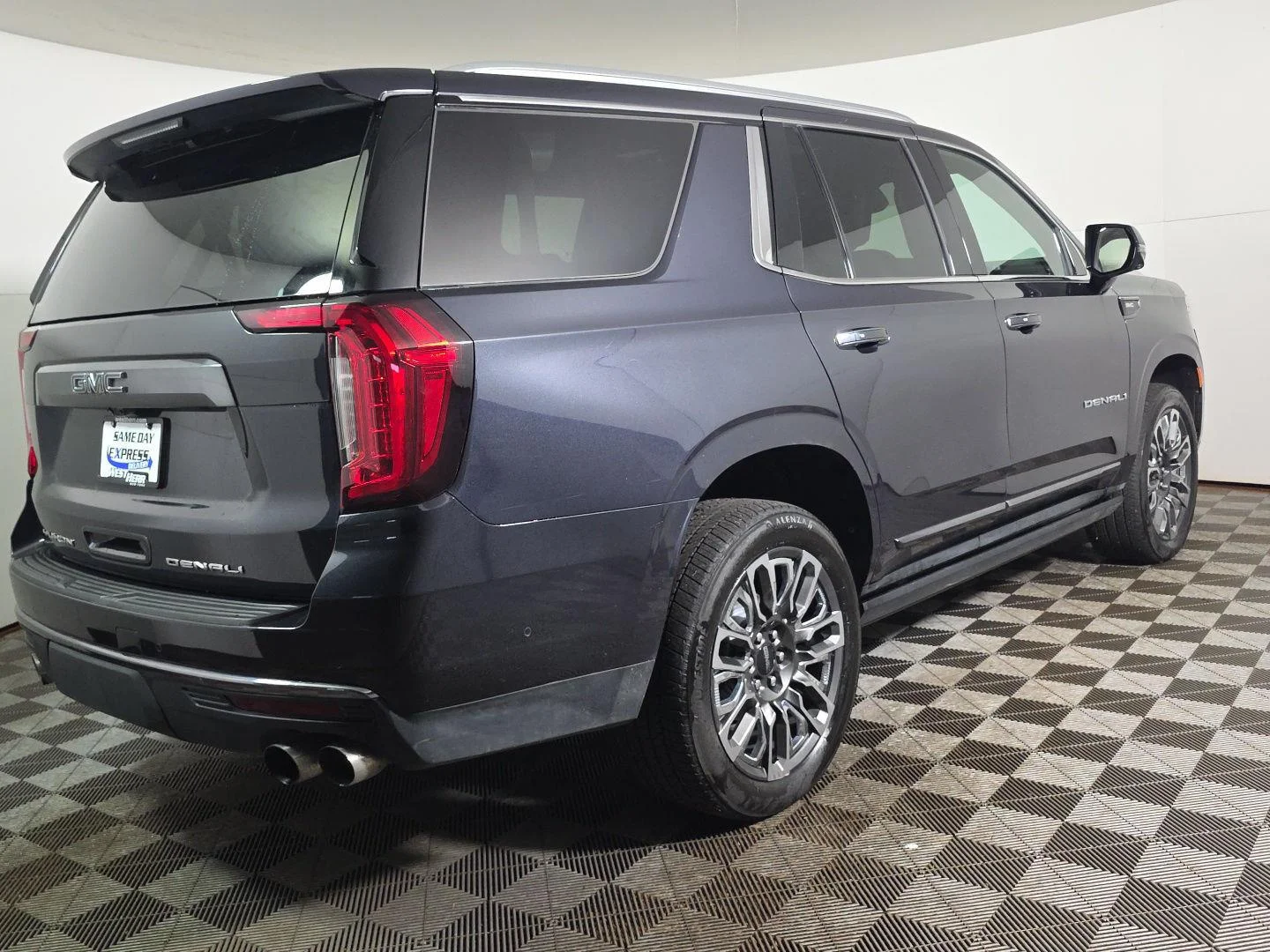 Used 2023 Titanium Rush Metallic GMC Denali Ultimate image 11