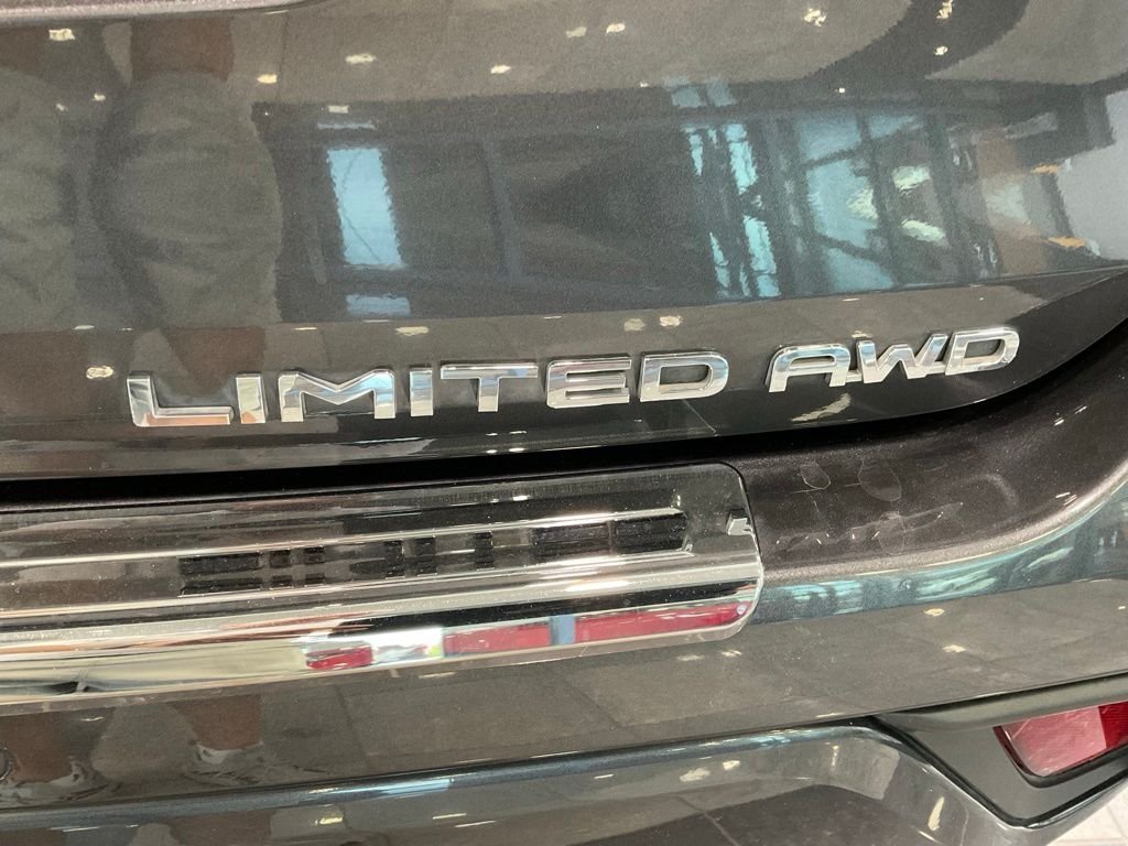 Used 2020 Gray Toyota Limited image 26