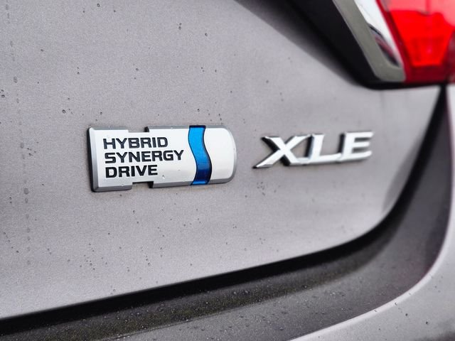 Used 2015 Gray Toyota XLE image 10