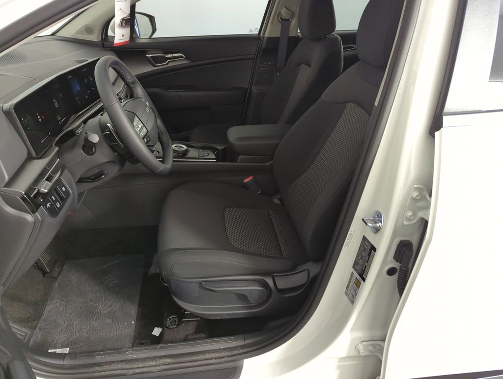 New 2026 Snow White Pearl Kia LX image 12