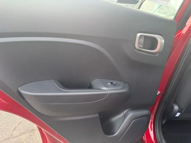 2025 Hyundai Venue SEL - Photo 28