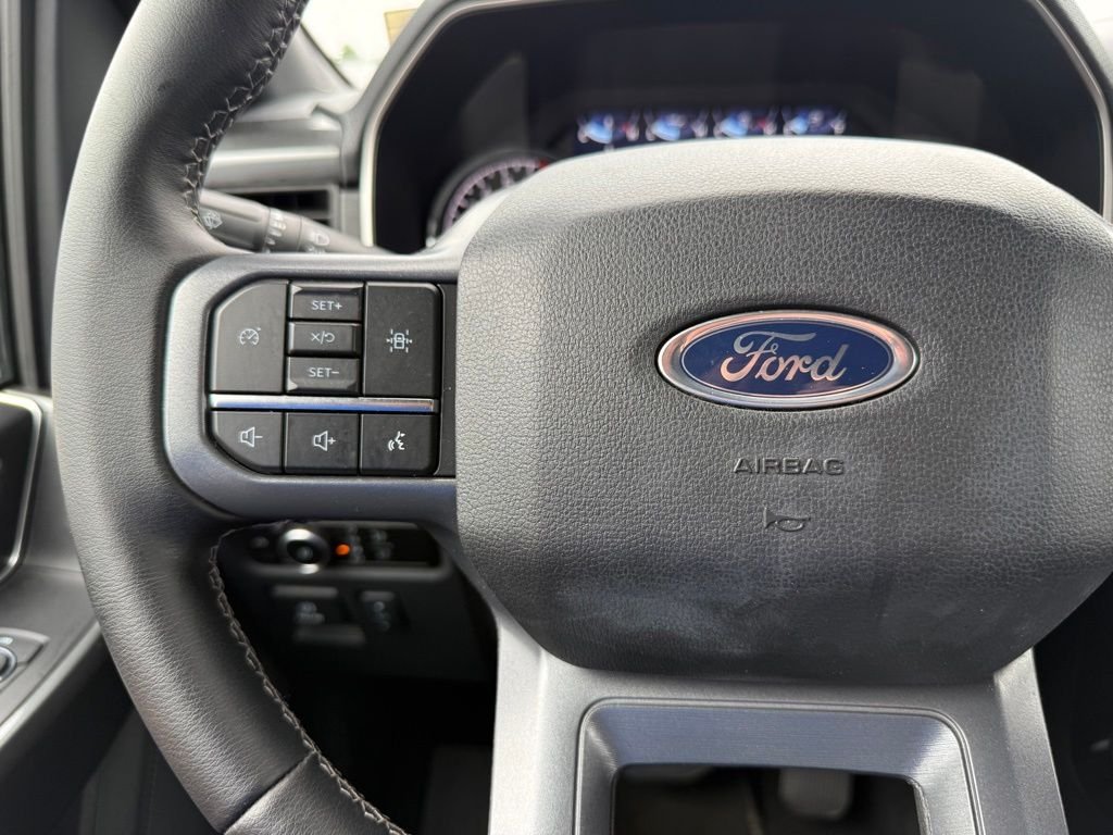 Used 2023 Black Ford XLT image 26