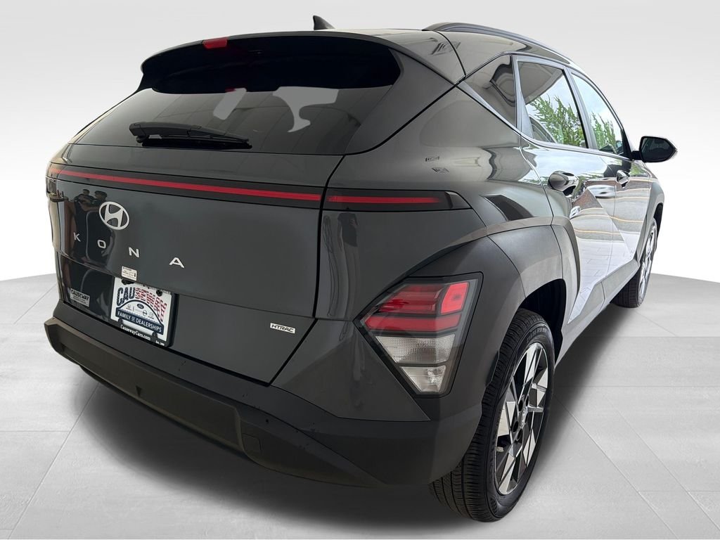 Used 2025 Gray Hyundai SEL image 7