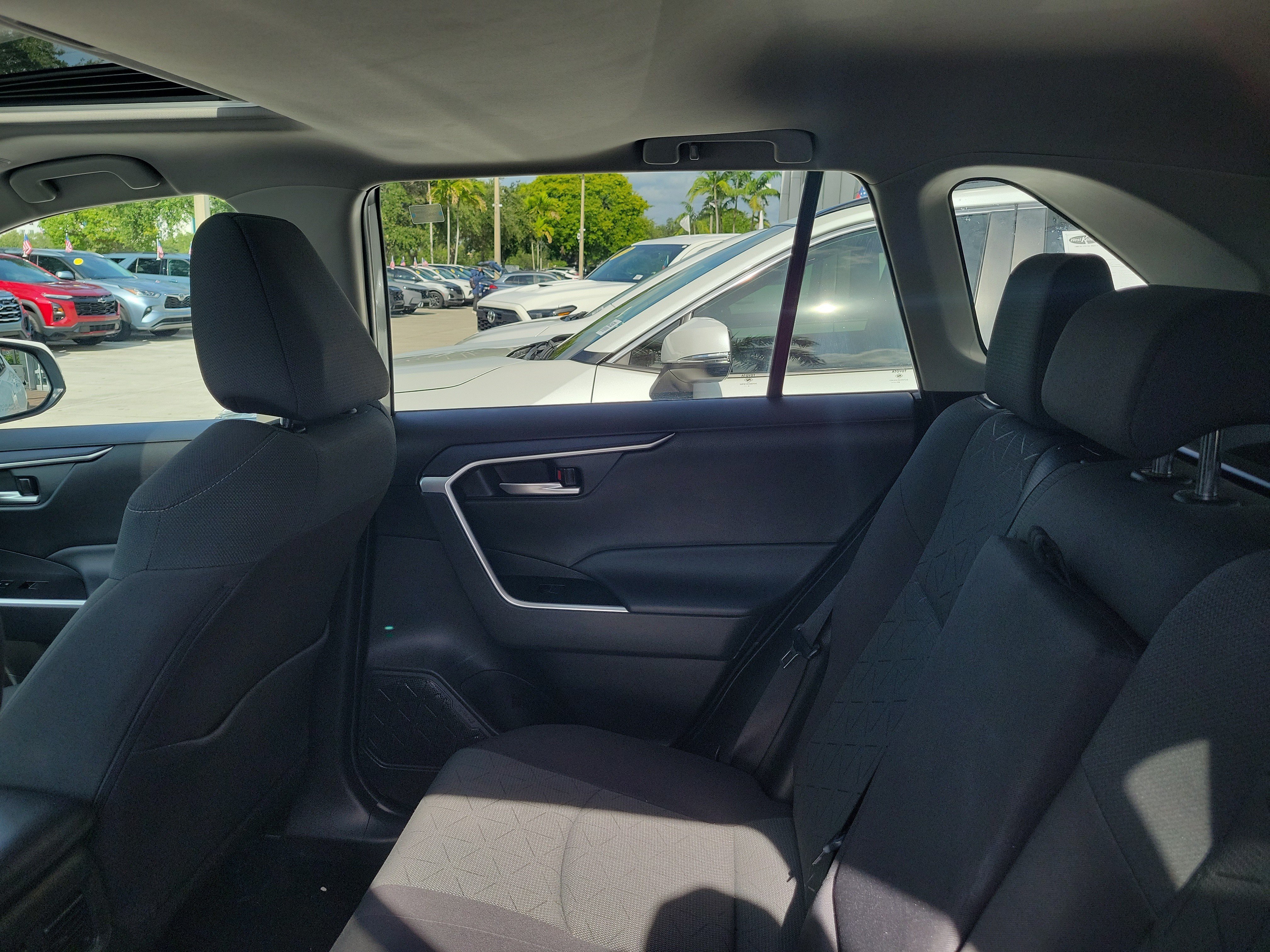 Used 2024 Ice Toyota Hybrid XLE image 14