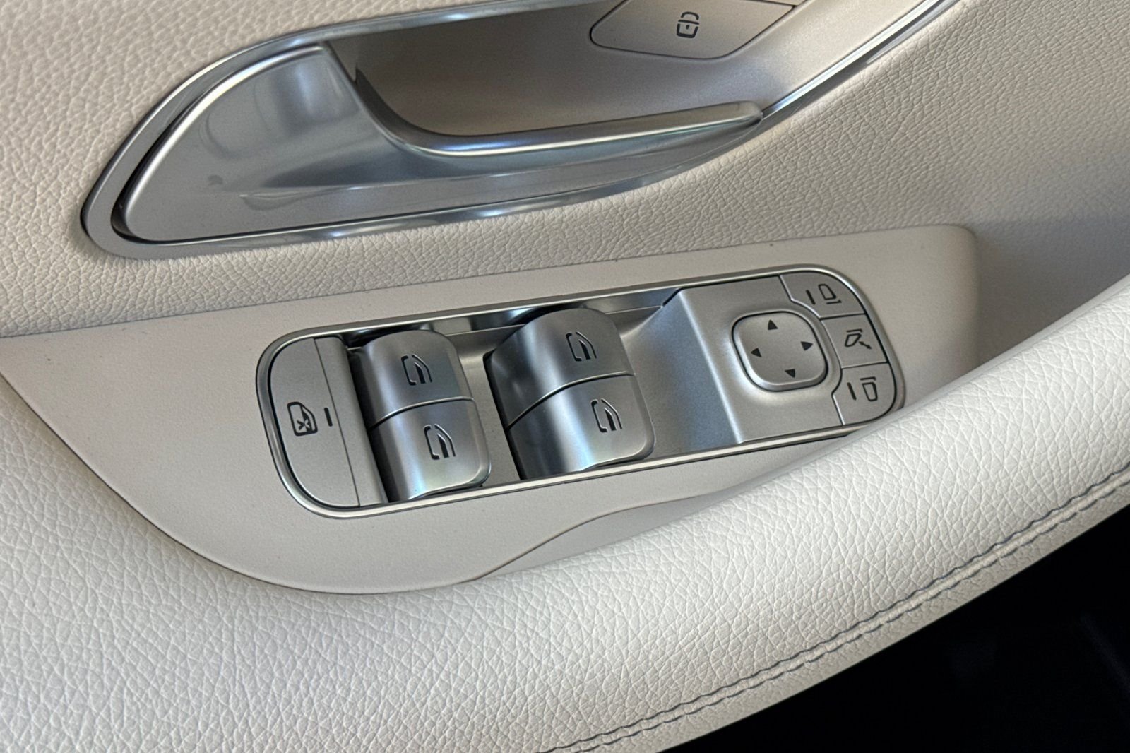 New 2026 Polar White Mercedes-Benz GLE 450 Coupe image 24