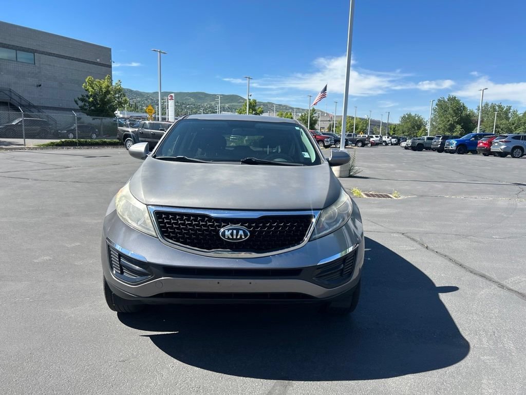Used 2016 Mineral Silver Kia LX image 11