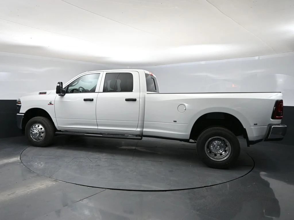New 2026 Bright White Clear-Coat Exterior Paint RAM Tradesman image 4