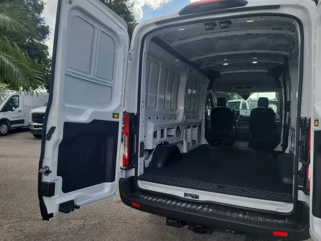 New 2026 Oxford White Ford Base image 12