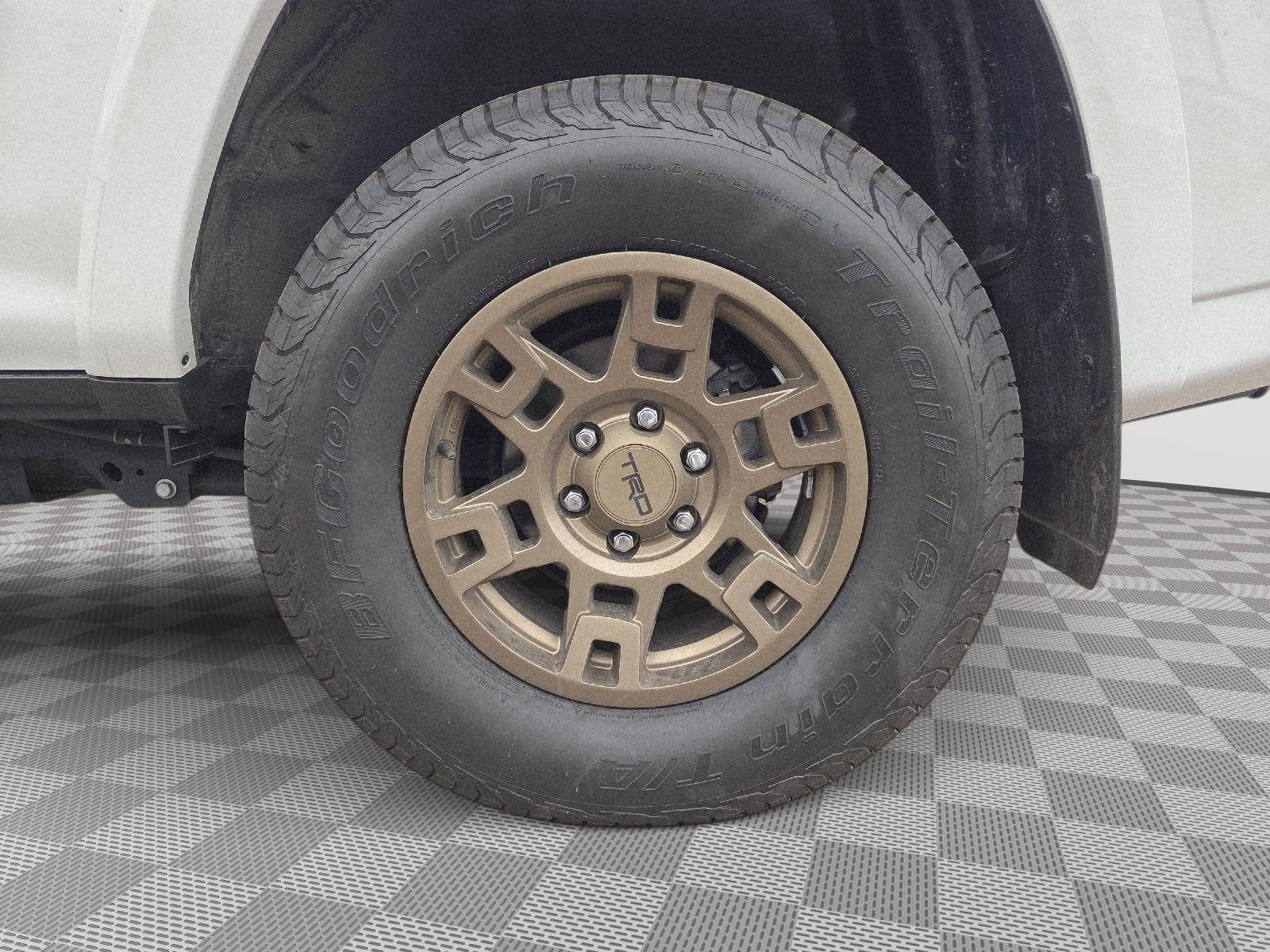 Certified Used 2023 Ice Cap Toyota SR5 image 8