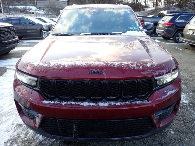 New 2025 Velvet Red Pearl-Coat Exterior Paint Jeep Limited image 10