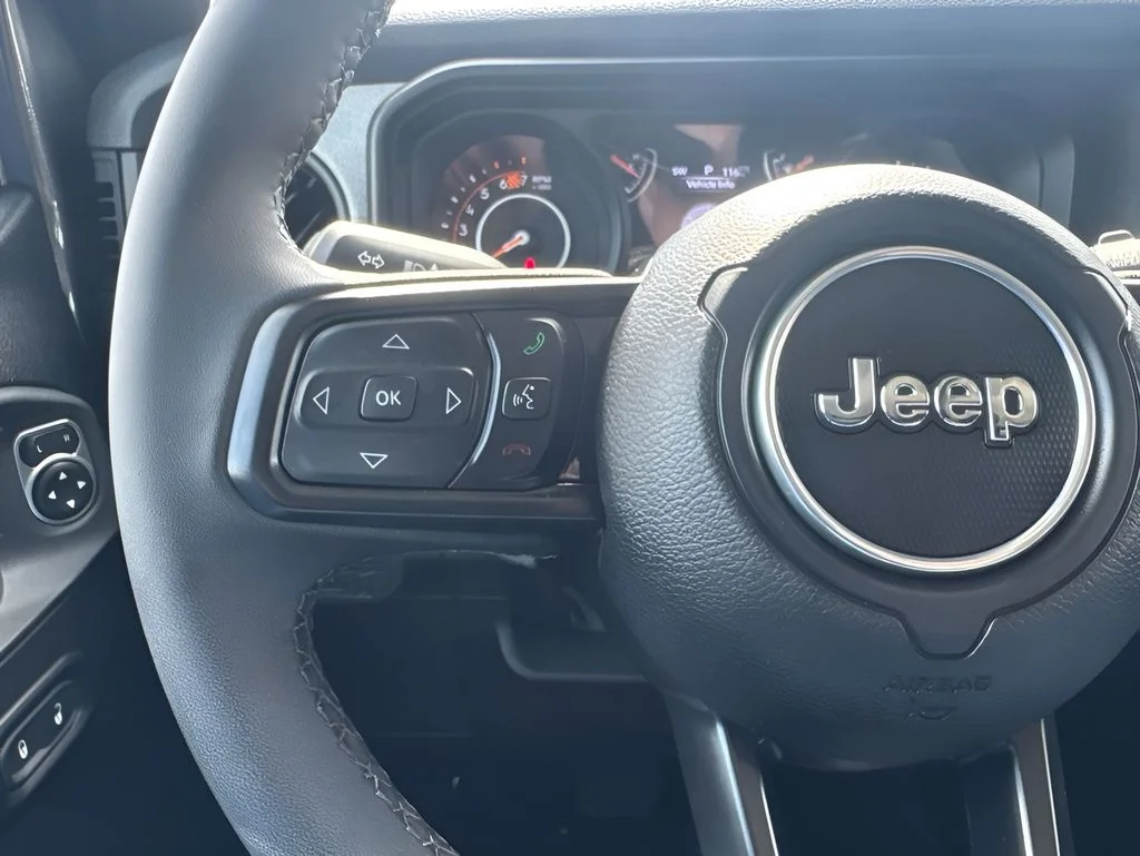 Used 2025 Gray Jeep Sport S image 14
