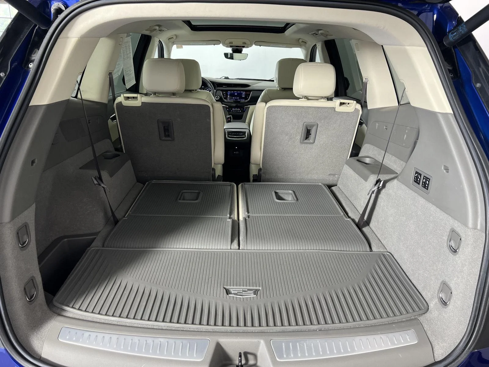 Used 2023 OPULENT BLUE METALLIC Cadillac AWD Premium Luxury image 23