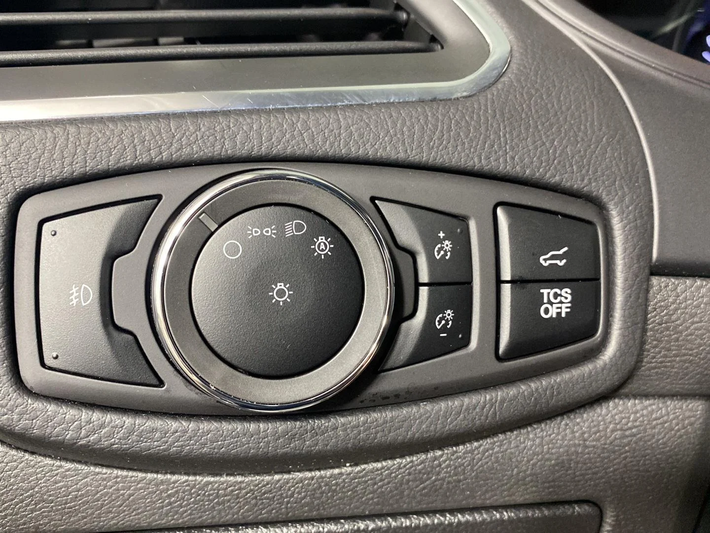 Used 2024 Agate Black Ford Titanium image 13