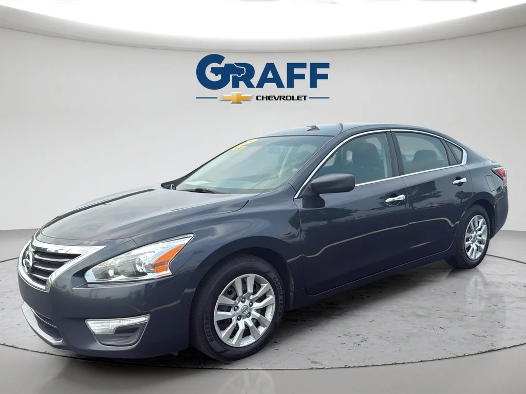 Used 2015 Nissan Altima S with VIN 1N4AL3AP7FC228812 for sale in Burns Harbor, IN